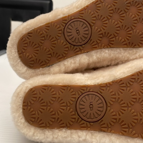 UGG FLUFF YEAH SLIDE SANDAL WOMENS SIZE 5 - Picture 15 of 15